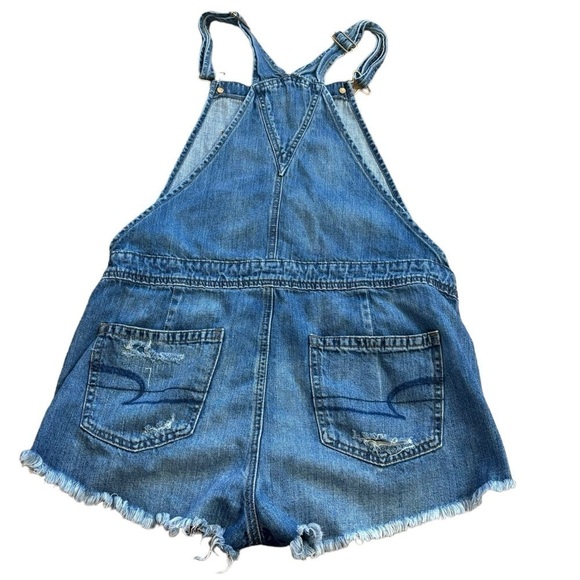 American Eagle Short Distressed Overalls Women’s Medium Blue Jeans Beach Summer - Picture 4 of 13